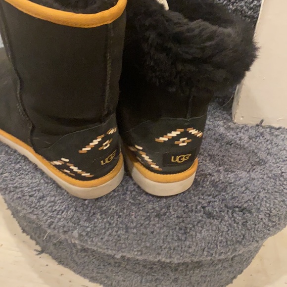 Ugg classic short rustic weave boots size 10UC pre loved - Picture 10 of 10